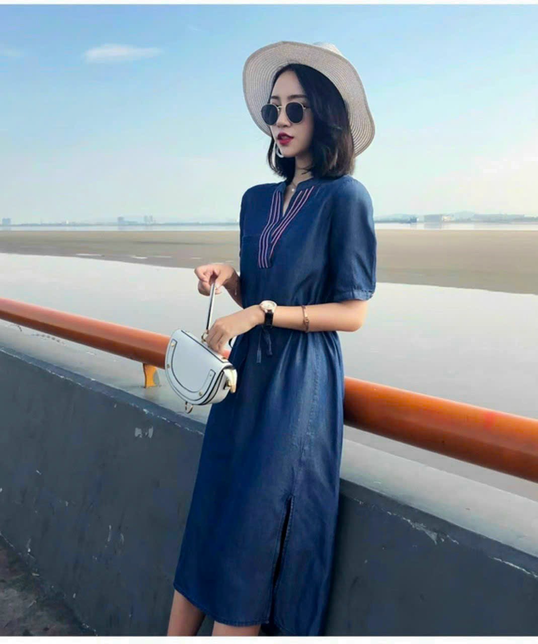ĐẦM JEAN DENIM DÁNG XÒE CỔ TRỤ PHỐI VIỀN